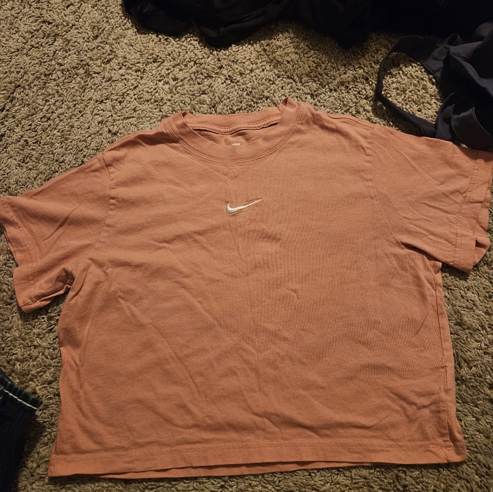 Peach color Nike crop top for girls